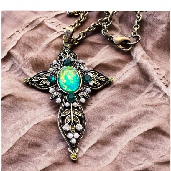 Elegant Green, Gold, and Bronze toned Cross Pendant Necklace - Picture 10 of 16